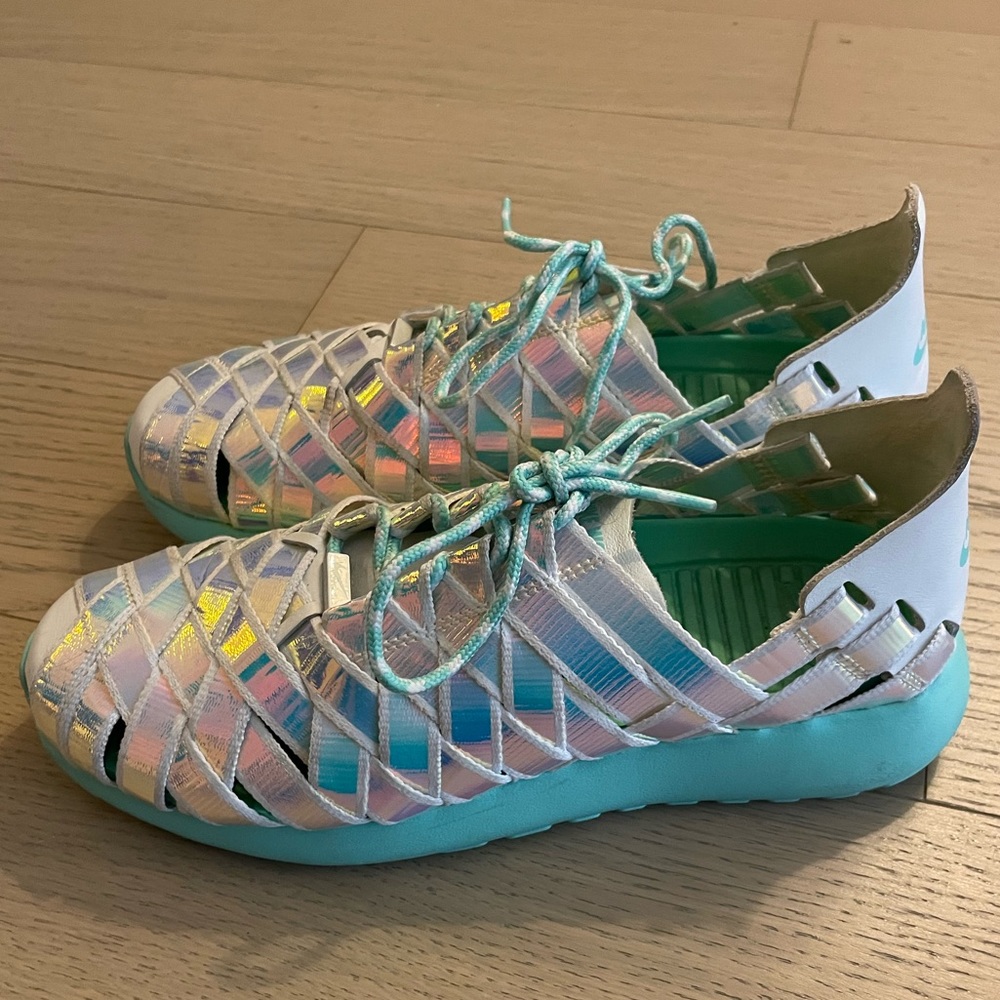 Limited Edition Nike Roshe Run Woven EXCLUSIVE